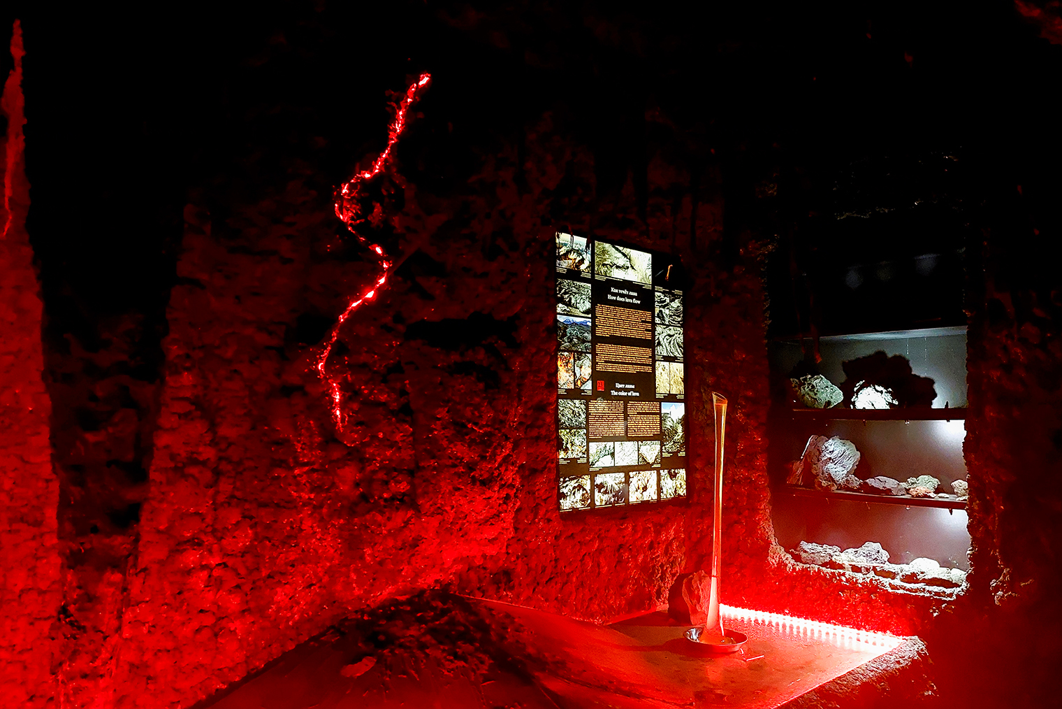 Зал, демонстрирующий, как выглядит вулканическая пещера