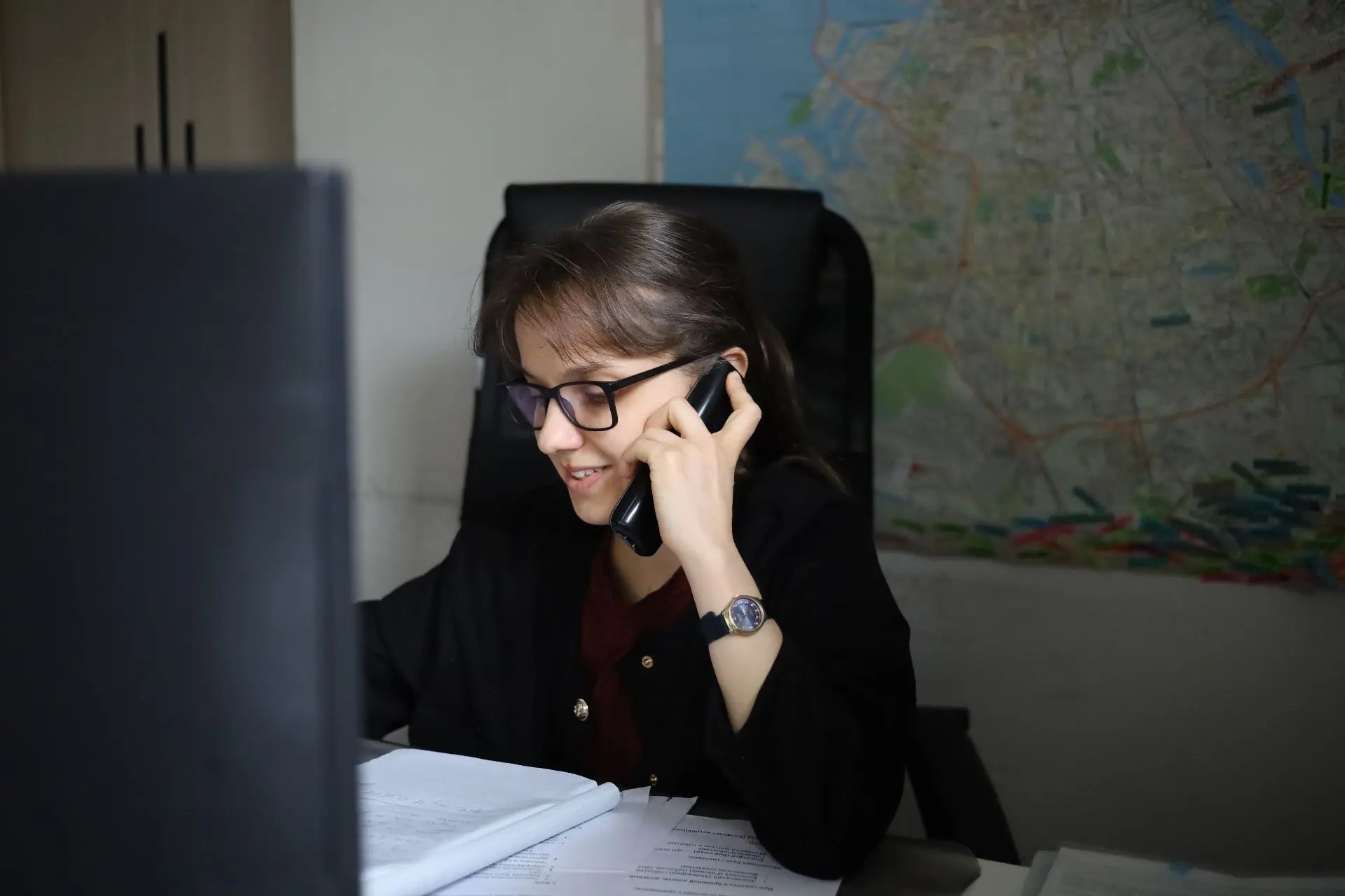 Координатор горячей линии Мария Никульшина во время работы.Мария присоединилась к команде «Хосписа на дому» в конце февраля 2026 года