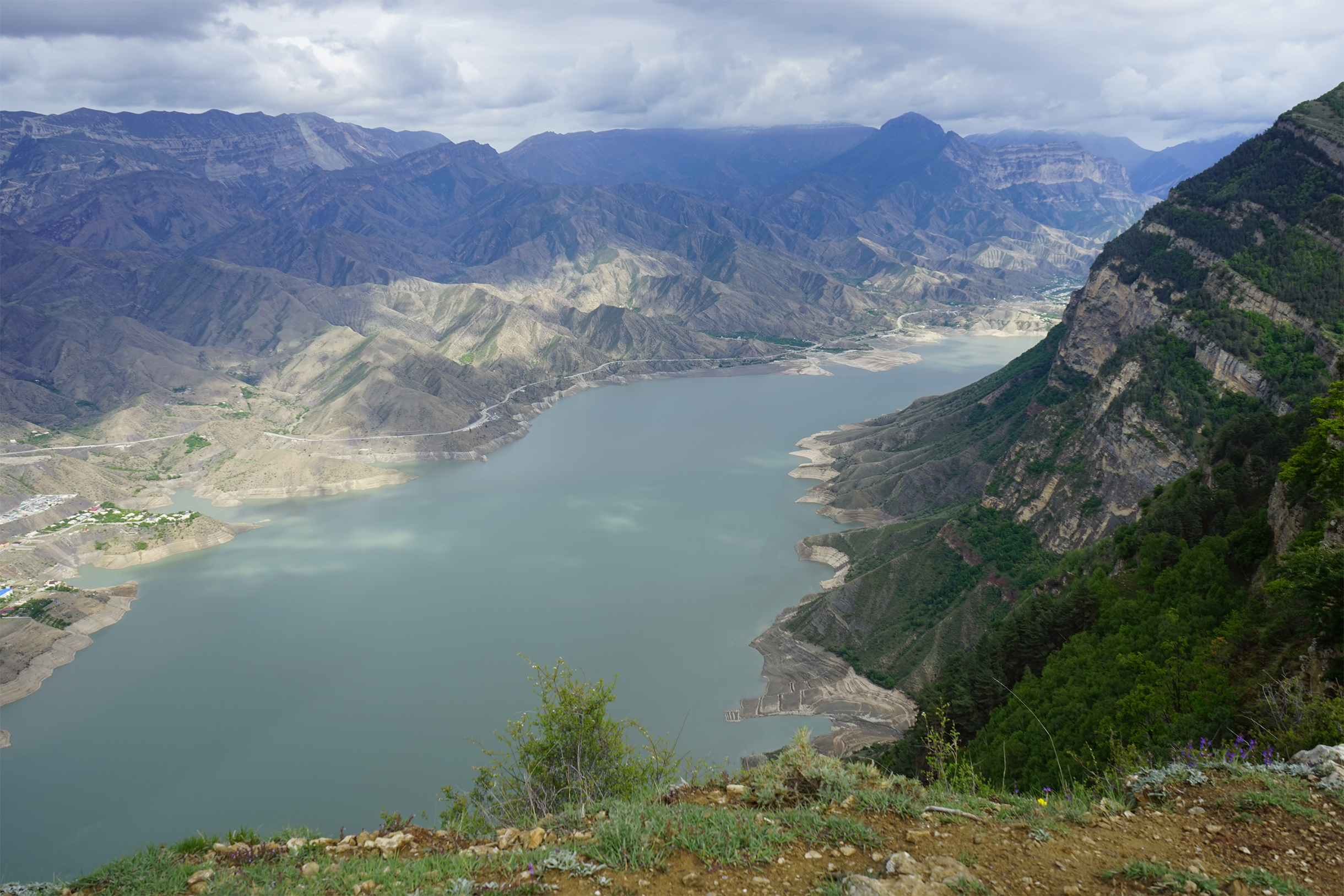 Горы Дагестана. Путешественники иногда спорят, где горы красивее: там или в Северной Осетии. © Дарья Ревина