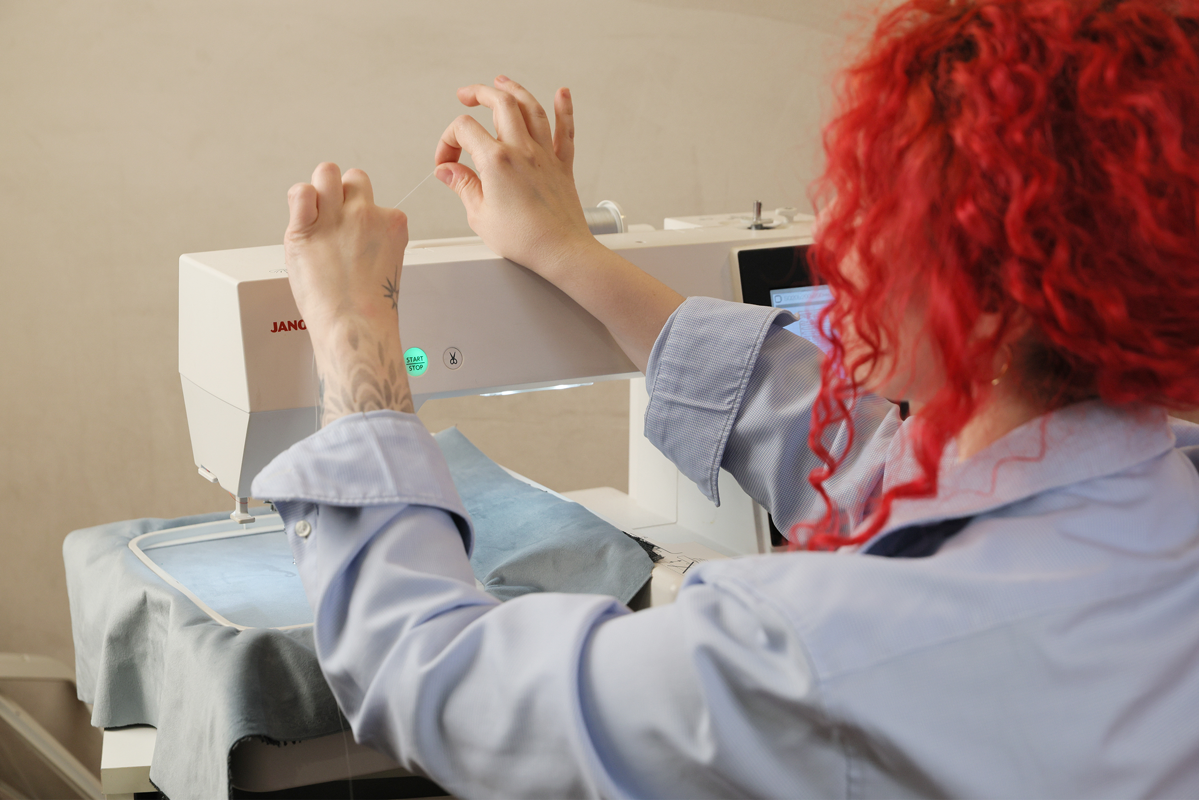 То есть поначалу вышивка приносила значительно меньше, чем основная профессия