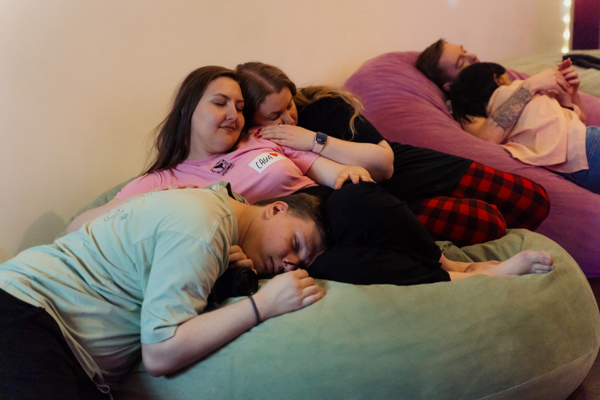 Нельзя делать ничего, что может восприниматься как сексуальный жест