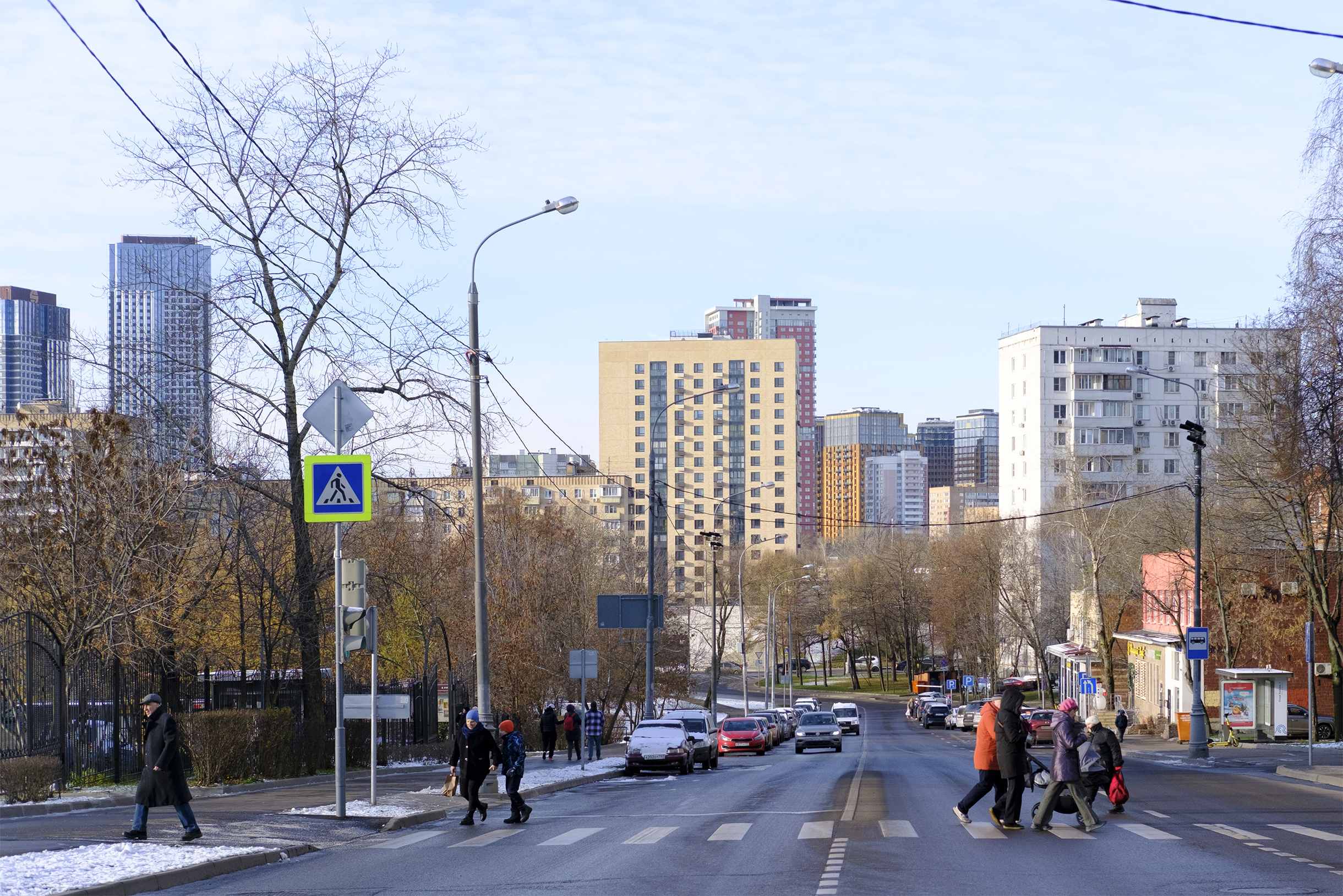 Новостройки заполняют пустоты между домами советской застройки