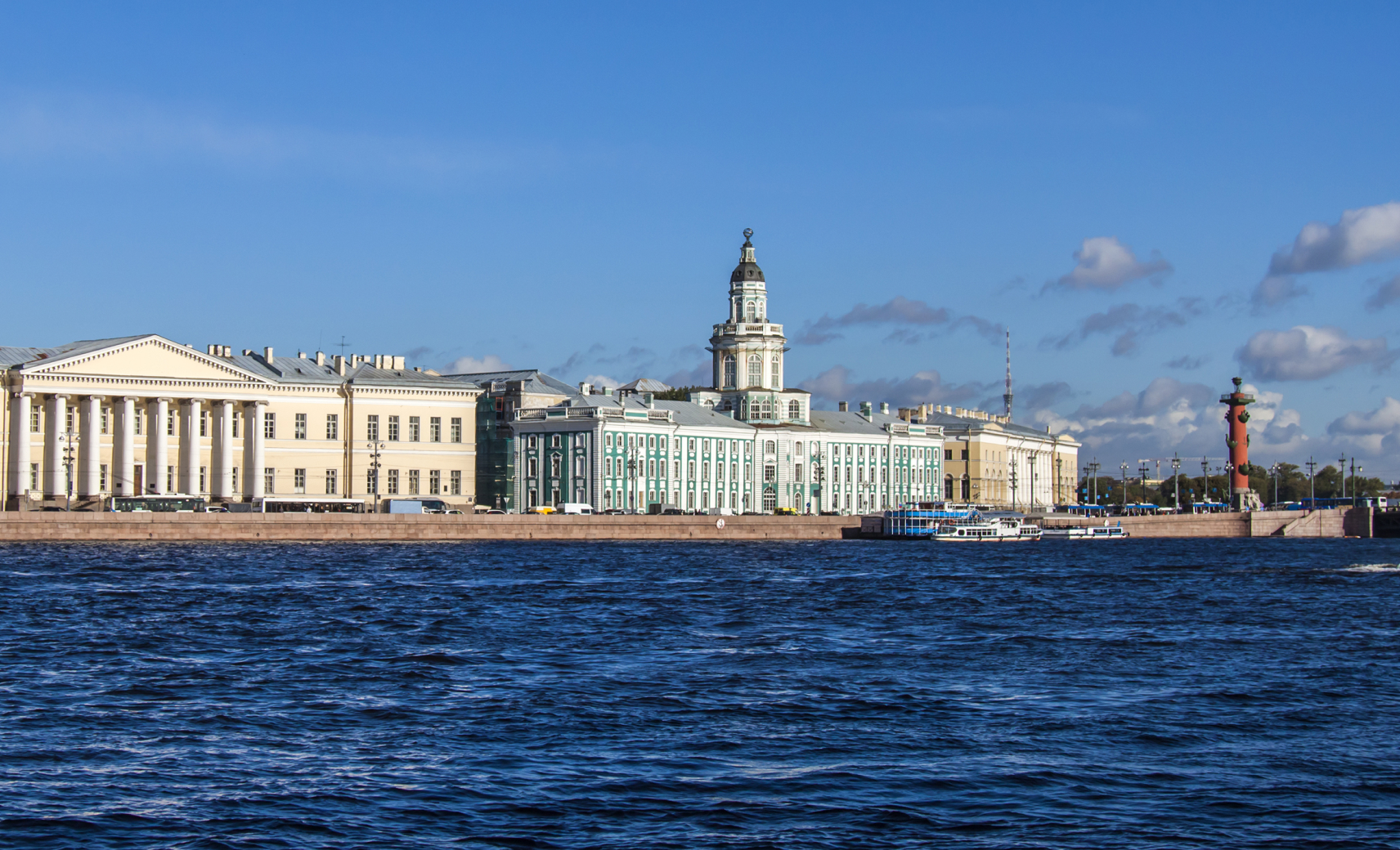 Университетская набережная