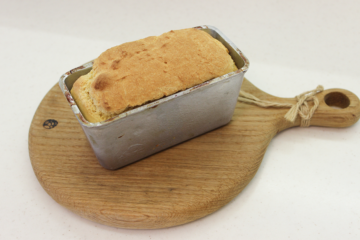 Выпечку храните 2—3 дня. Чтобы не появилась плесень, лучше использовать бумажный пакет, а не полиэтиленовый