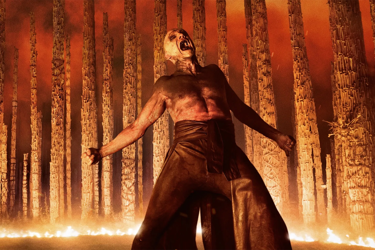 Файнс комментирует сцену с танцем: «Это было замечательно. Мы поставили и много репетировали эту сцену. И эта песня Iron Maiden просто потрясающая. Она и стала той специей, что вдохновляла меня»