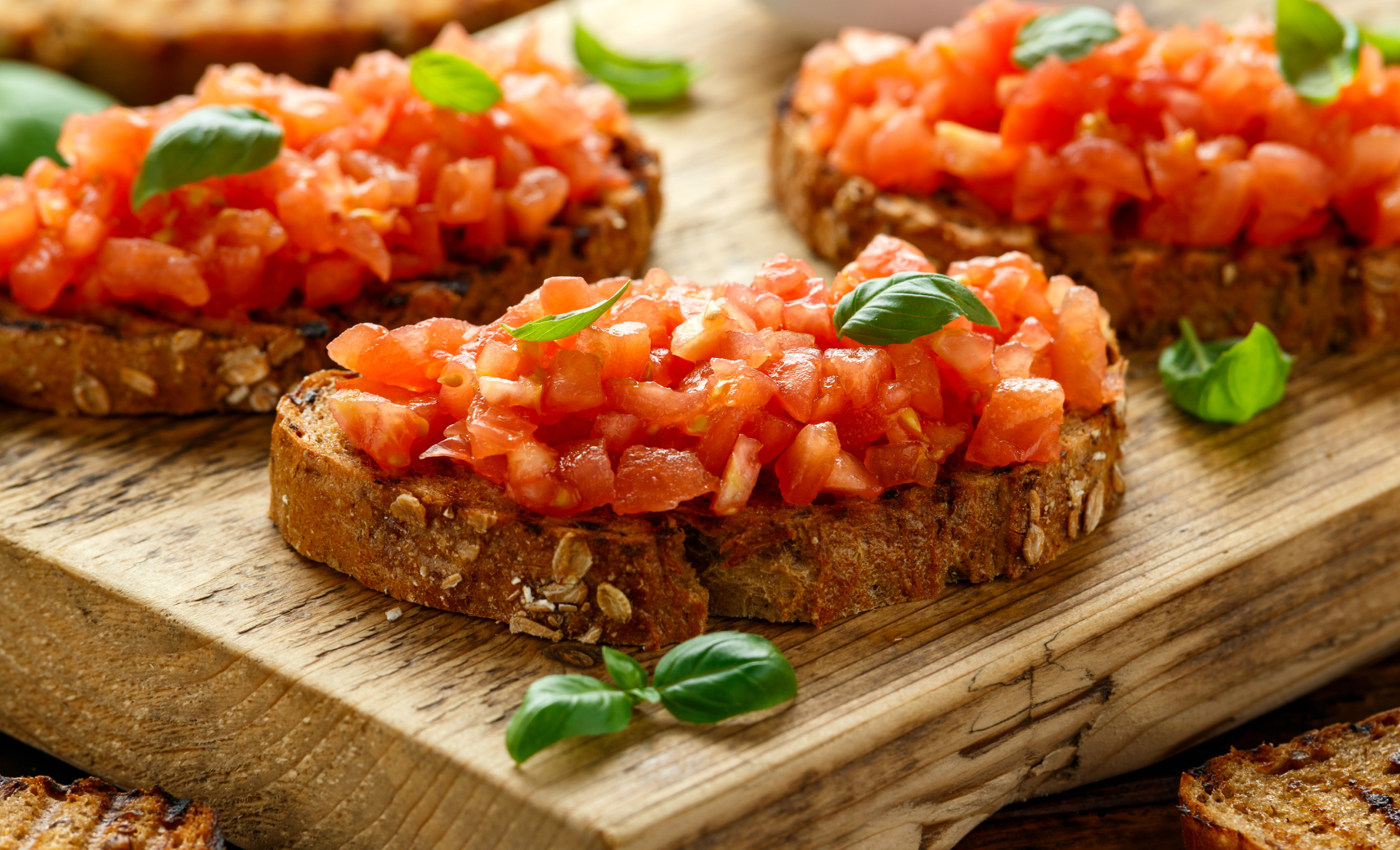 Помидоры и зелень