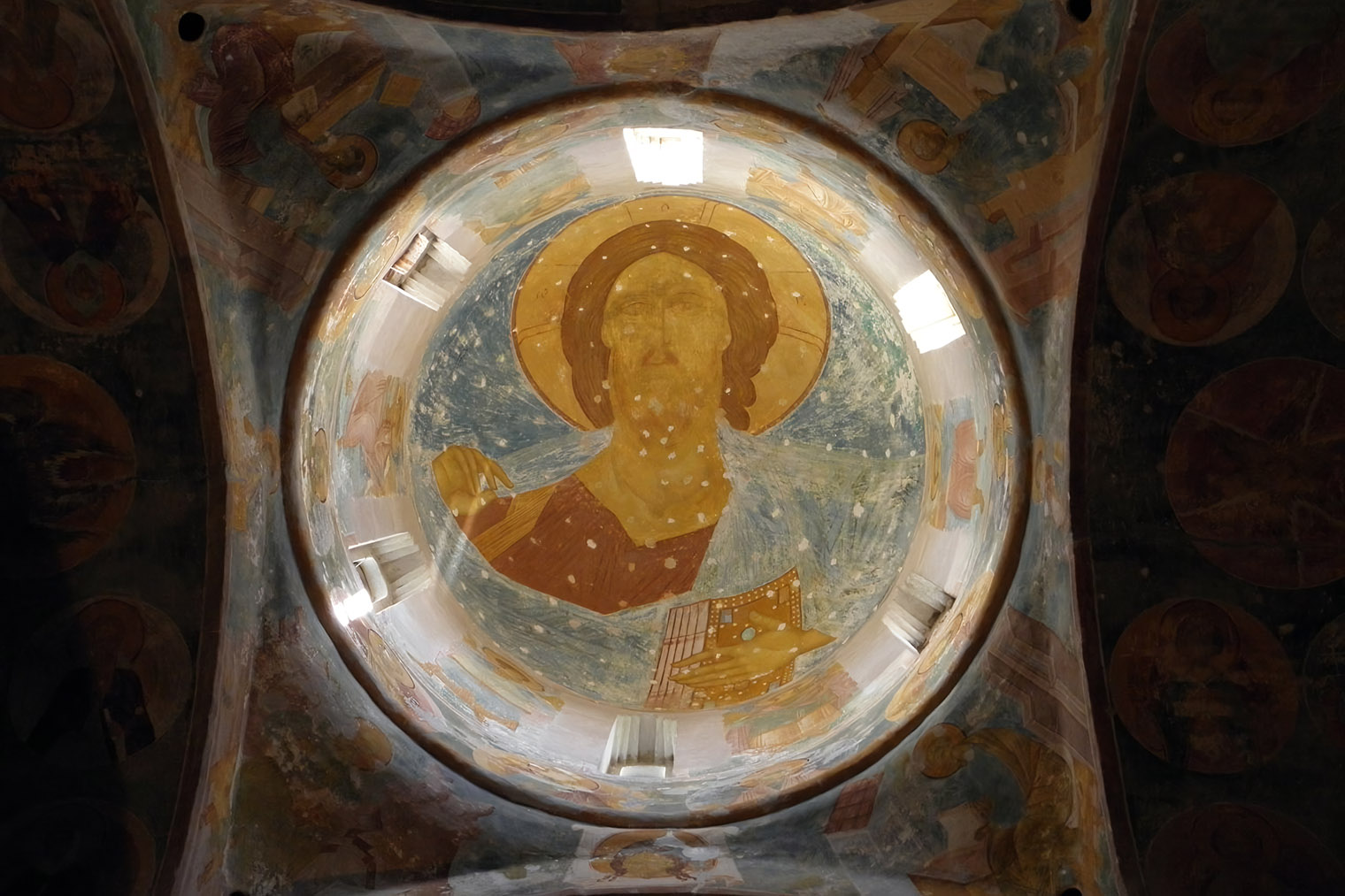 Фреска Дионисия в Ферапонтовом монастыре. Монастырь включен в список всемирного наследия Юнеско