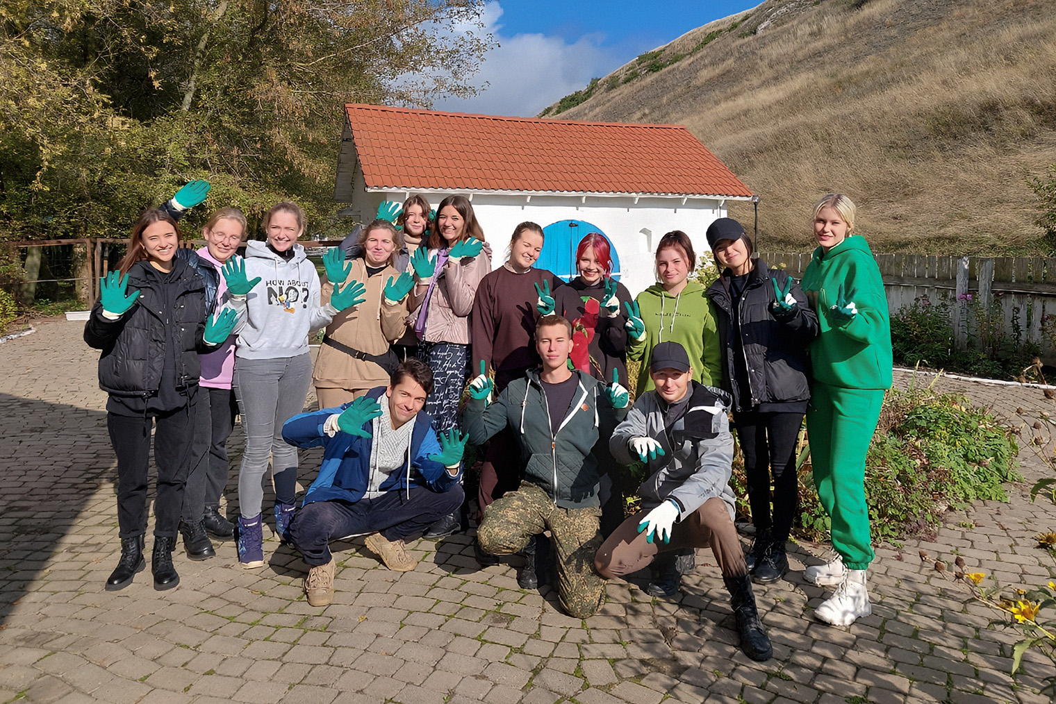 Добровольцы участвуют в сезонных уборках в поймах рек и делают заповедник чище. © Сообщество в vk.com