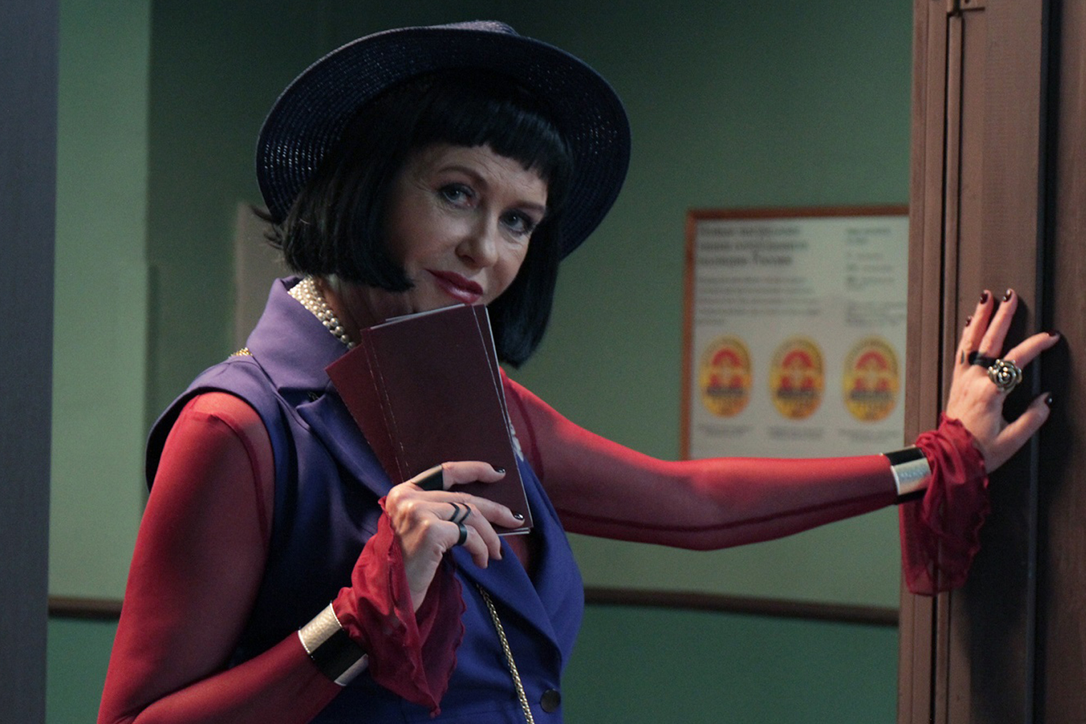 Маму Пожарского Ирину Викторовну играет Ирина Розанова. Героиня появляется только в первом сезоне, но ей принадлежит добрая половина всех запоминающихся забавных фраз