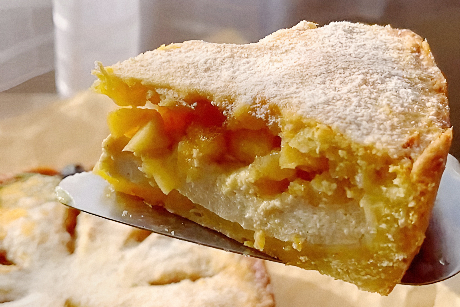 Яблочно-творожный пирог