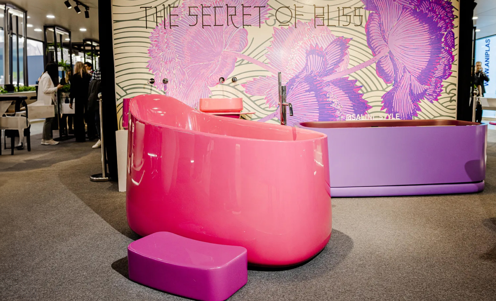 Цветная сантехника