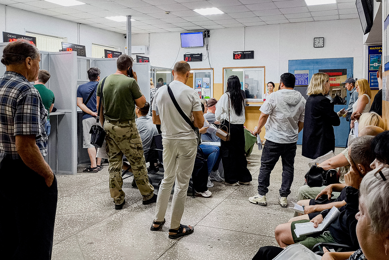 В ГАИ Владивостока была большая очередь
