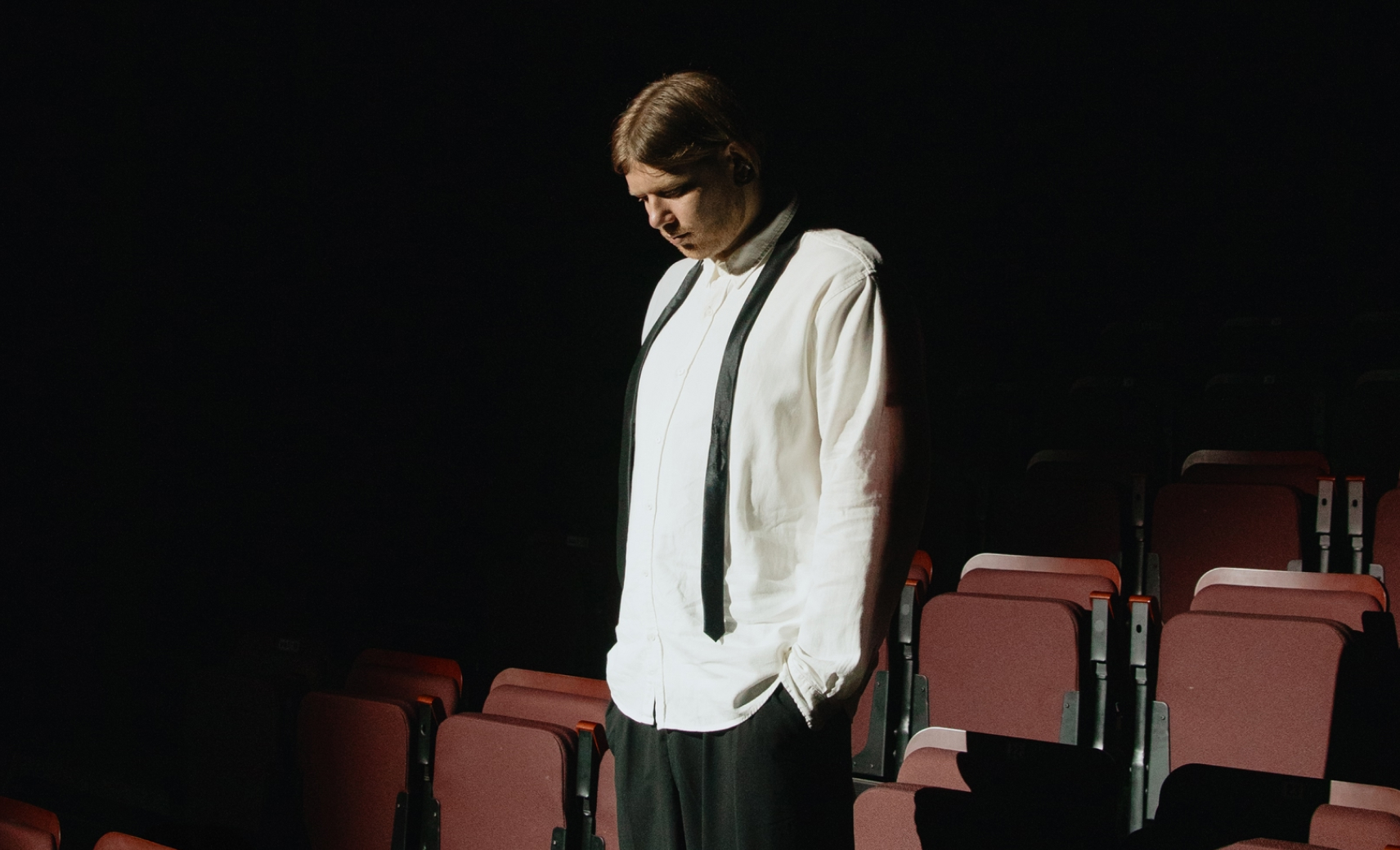 Акустический концерт VLNY в «Циферблате» на Мойке