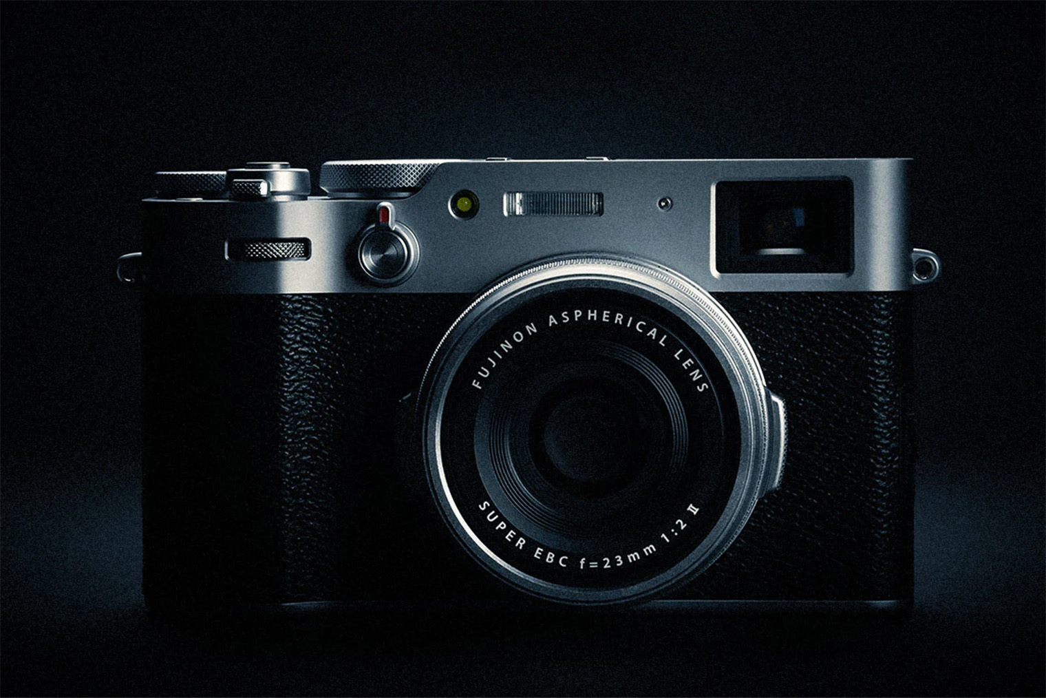 Fujifilm — это «Старбакс» в мире фотоаппаратов. X100V — компактная и стильная камера с потрясающим качеством съемки, мечта стрит-фотографов и модников. Источник: fujifilm-x.com