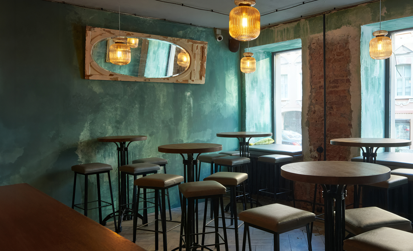 Икра и водки