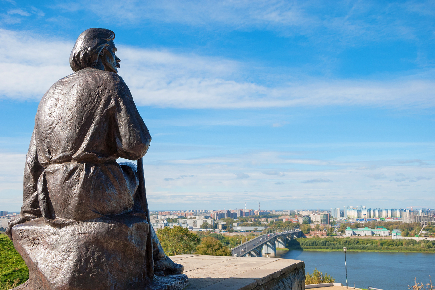 Памятник Горькому напоминает о советском названии Нижнего Новгорода. © Dance60 / Shutterstock / FOTODOM