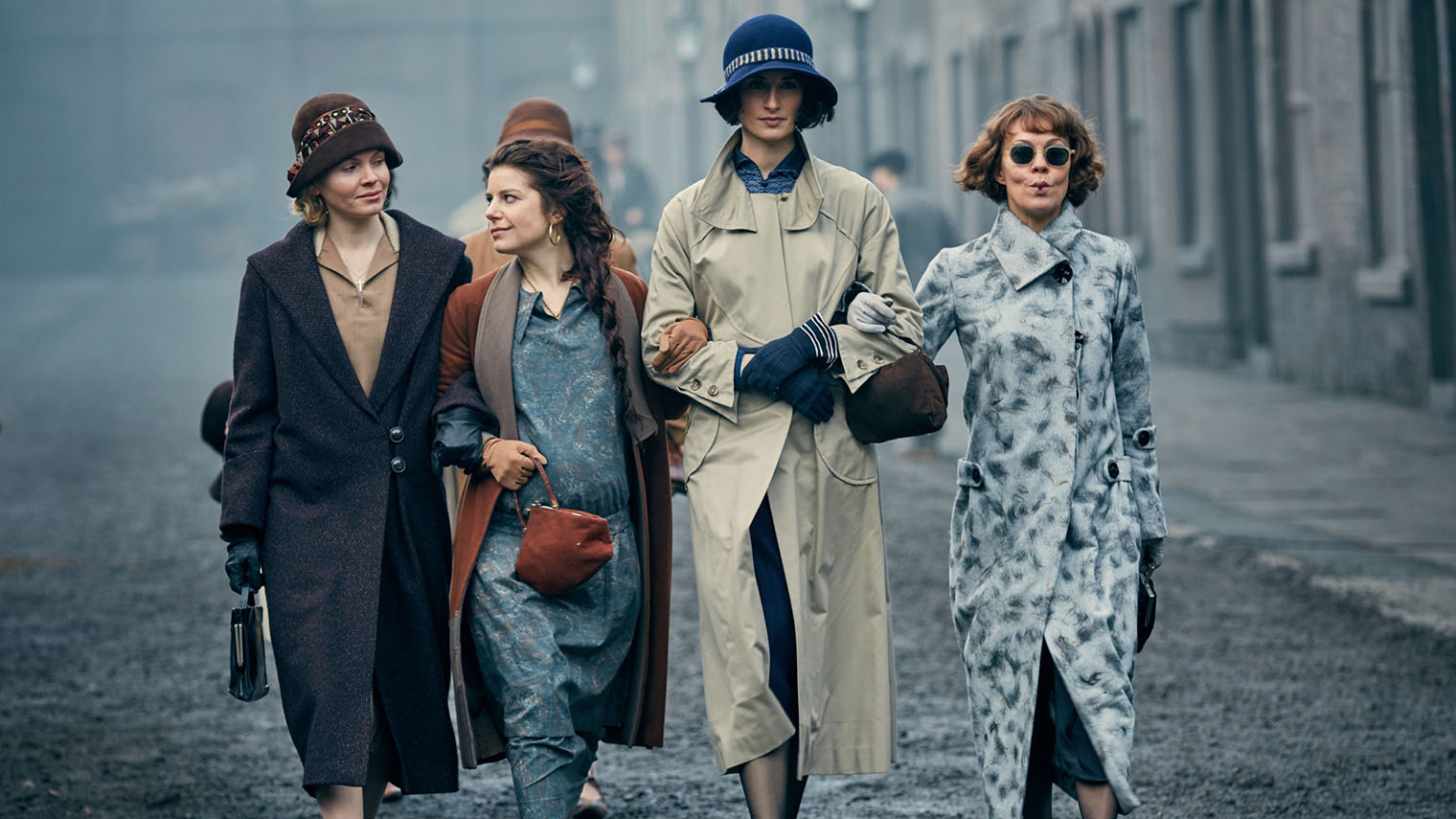 Женские персонажи постепенно становятся все более интересными и сами решают многие дела