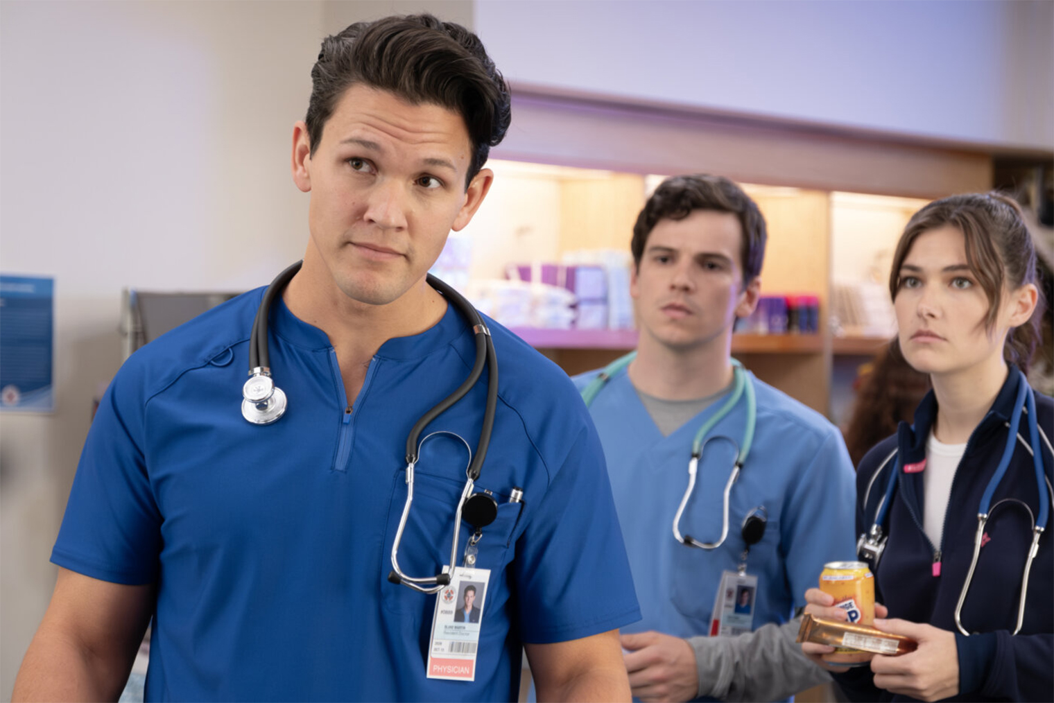 Иногда за сюжетными линиями новичков следить даже интереснее, чем за жизнями ветеранов сериала