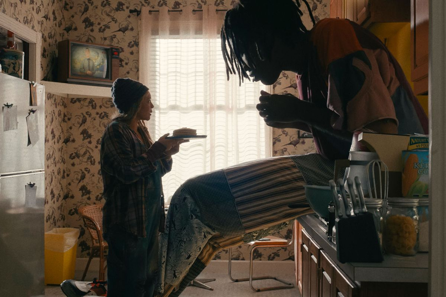 В основной сюжет вклинивается мультфильм в духе «Мистера Пиклза». Его частично озвучил Славой Жижек, философ и представитель Люблянской школы психоанализа. © Amazon Prime