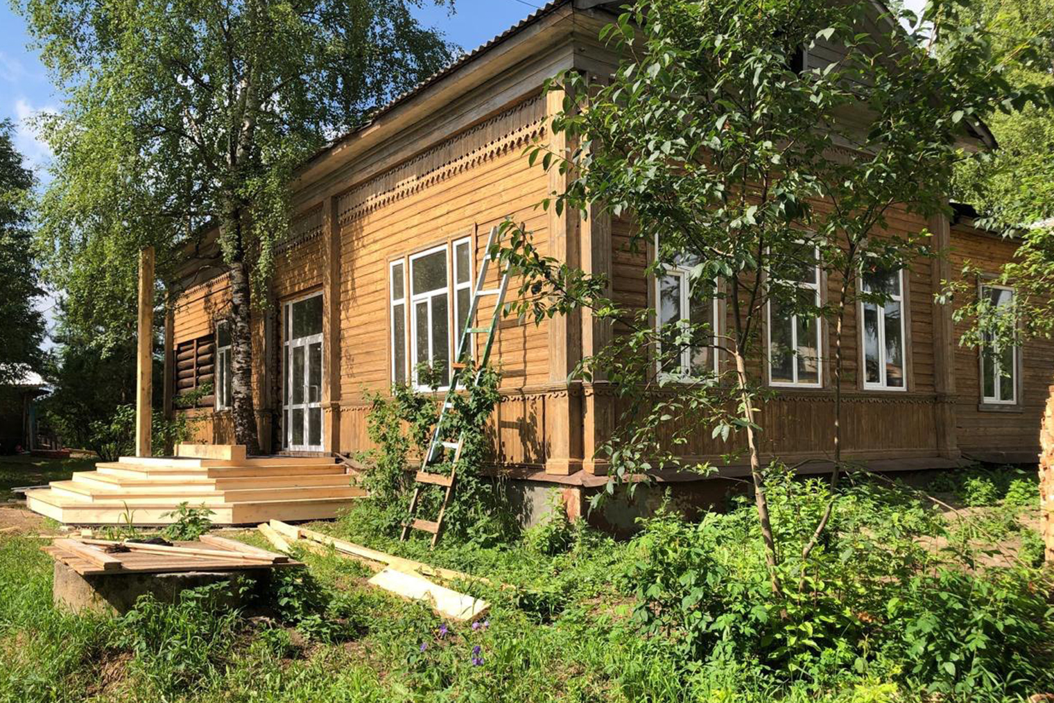 Крыльцо пришлось переделывать полностью