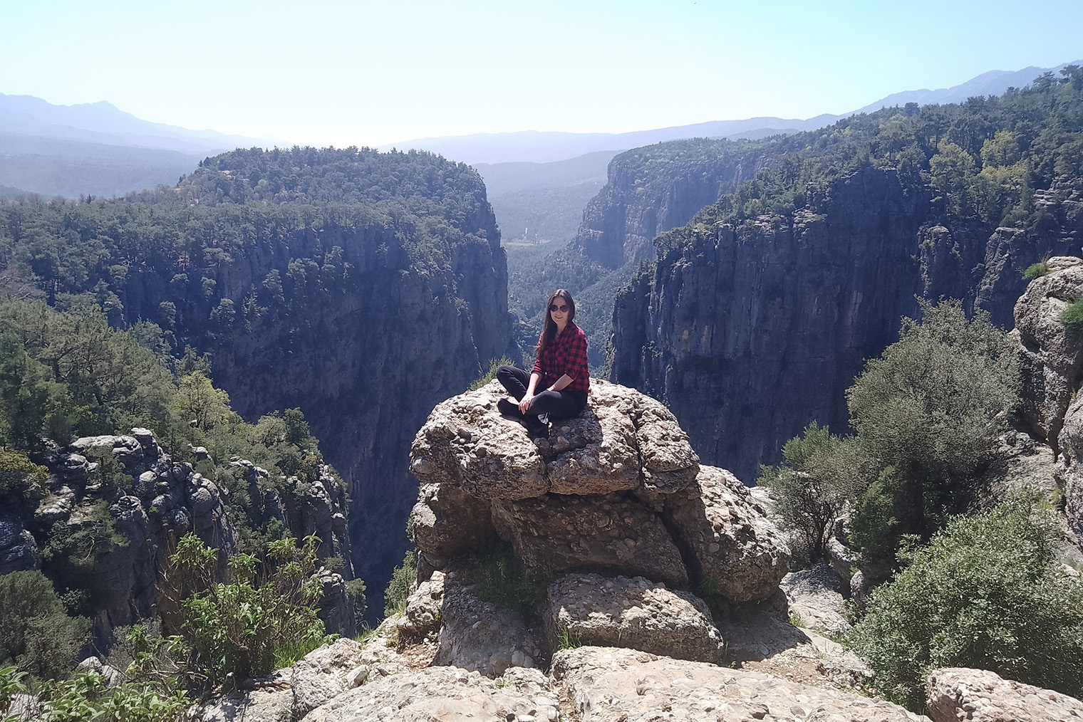 Тазы-каньон недалеко от Антальи. Ни одно фото не передаст ощущений, когда сидишь на краю обрыва и смотришь на эту реку