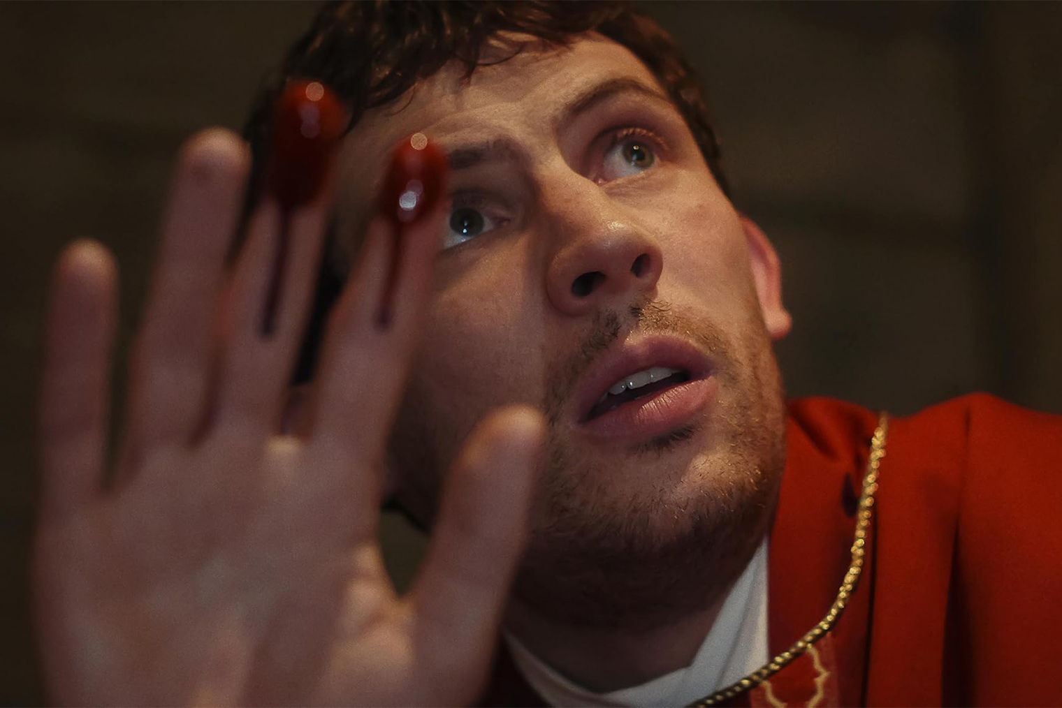 Джоша О’Коннора вы могли видеть в фильмах «Претенденты», «Химера» и «Божья земля» — он один из самых перспективных молодых актеров в Голливуде прямо сейчас