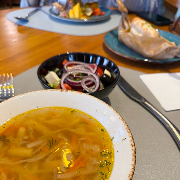 На бизнес-ланч взяла суп