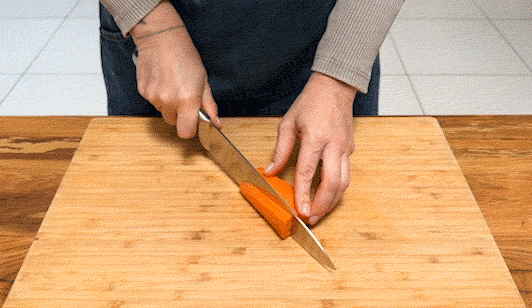 Батоннэ — нарезка продуктов крупными брусочками 5—6 см длиной