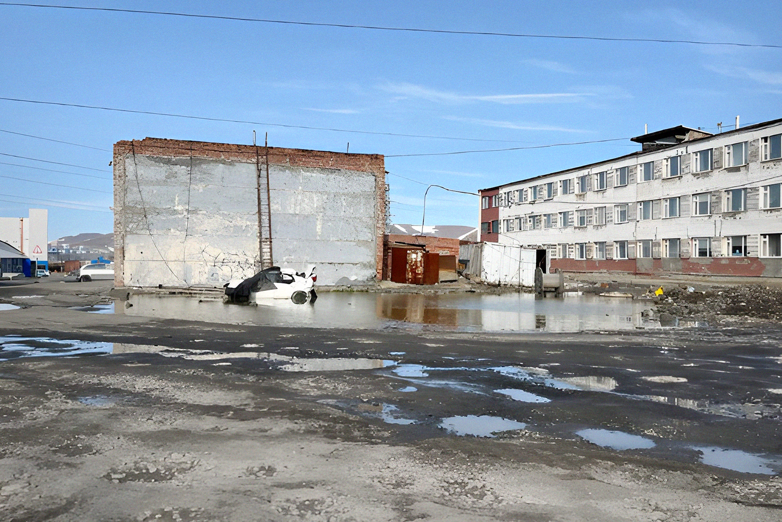 На территории АБК