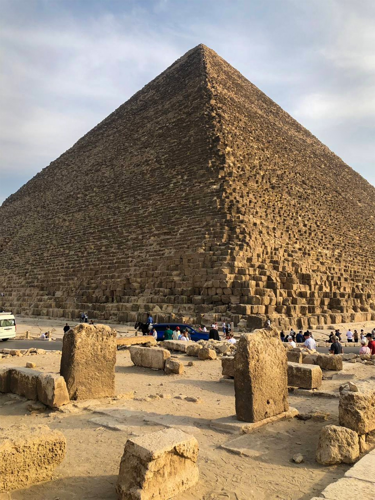 Пирамида вблизи