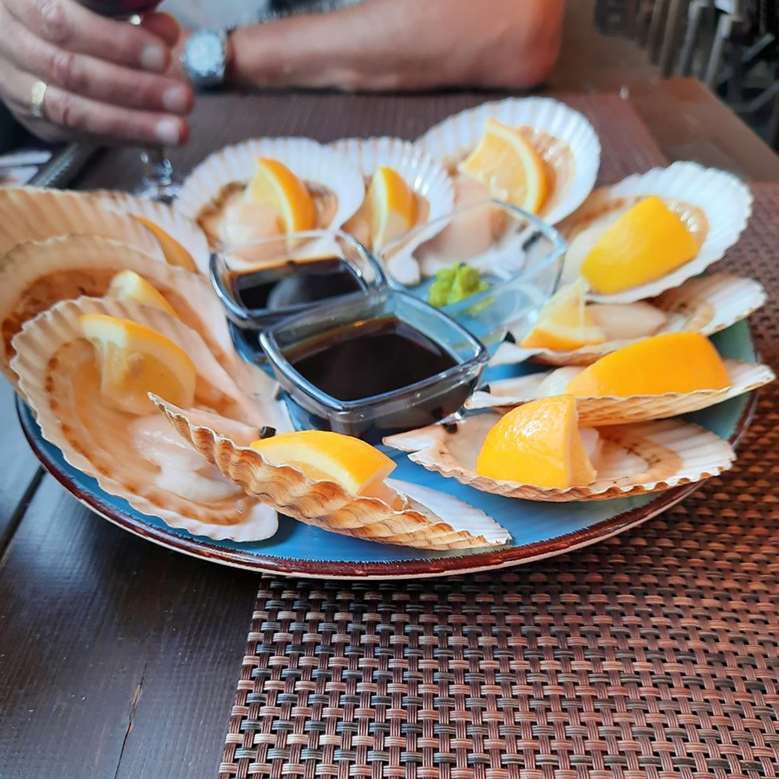 Гребешки в кафе «Октопус»