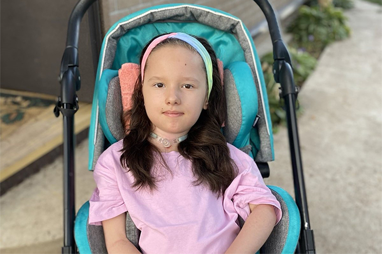 Мы не строим планы на будущее, а стараемся просто жить и проводить время с дочерью: выбираться на прогулки и на дачу, смотреть кино или готовить что-нибудь вкусное