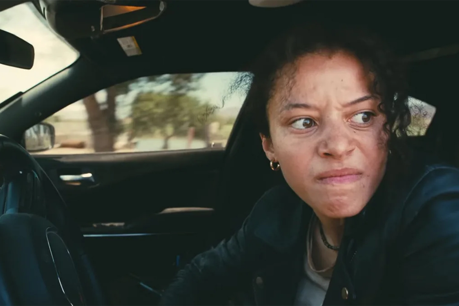 «Невозможно игнорировать тот факт, что я начал писать этот фильм до того, как у меня появились дети, а теперь у меня они есть. И они умнее меня, командуют мной, у них есть свобода воли. Наблюдать за этим чудесно», — так Пол Томас Андерсон объясняет тему отцовства в картине