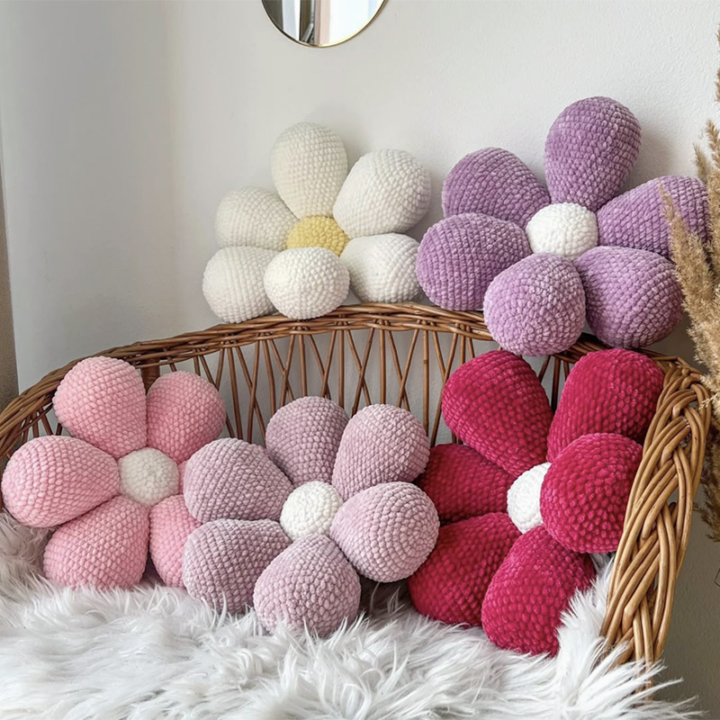 Подушка-цветок