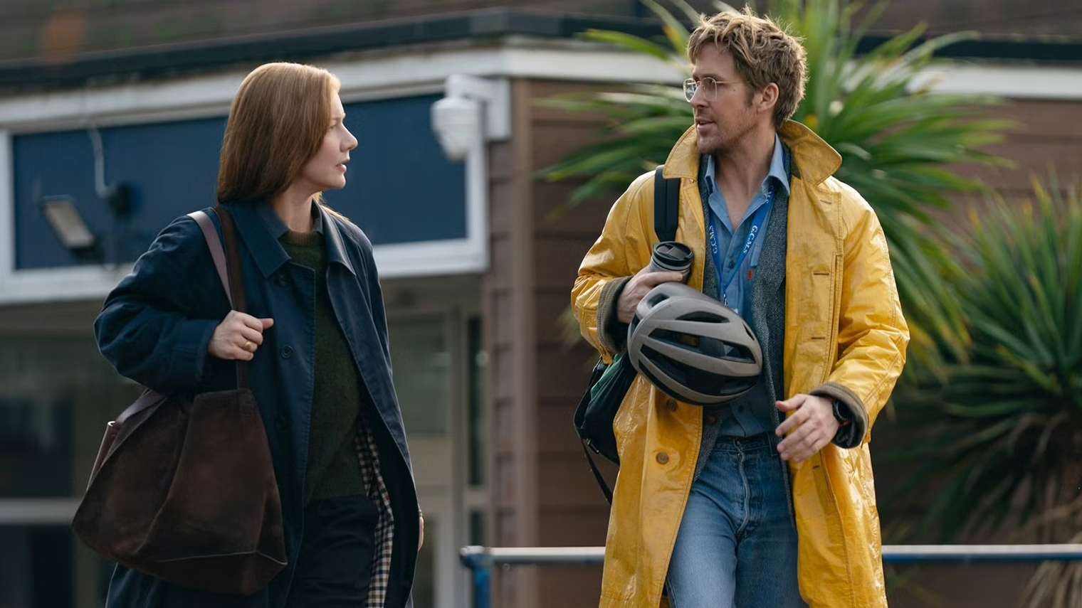 Некоторые пользователи даже считают, что в экранной версии между Райлендом и Евой есть некое романтическое влечение. Хотя на самом деле авторы фильма изначально его не задумывали