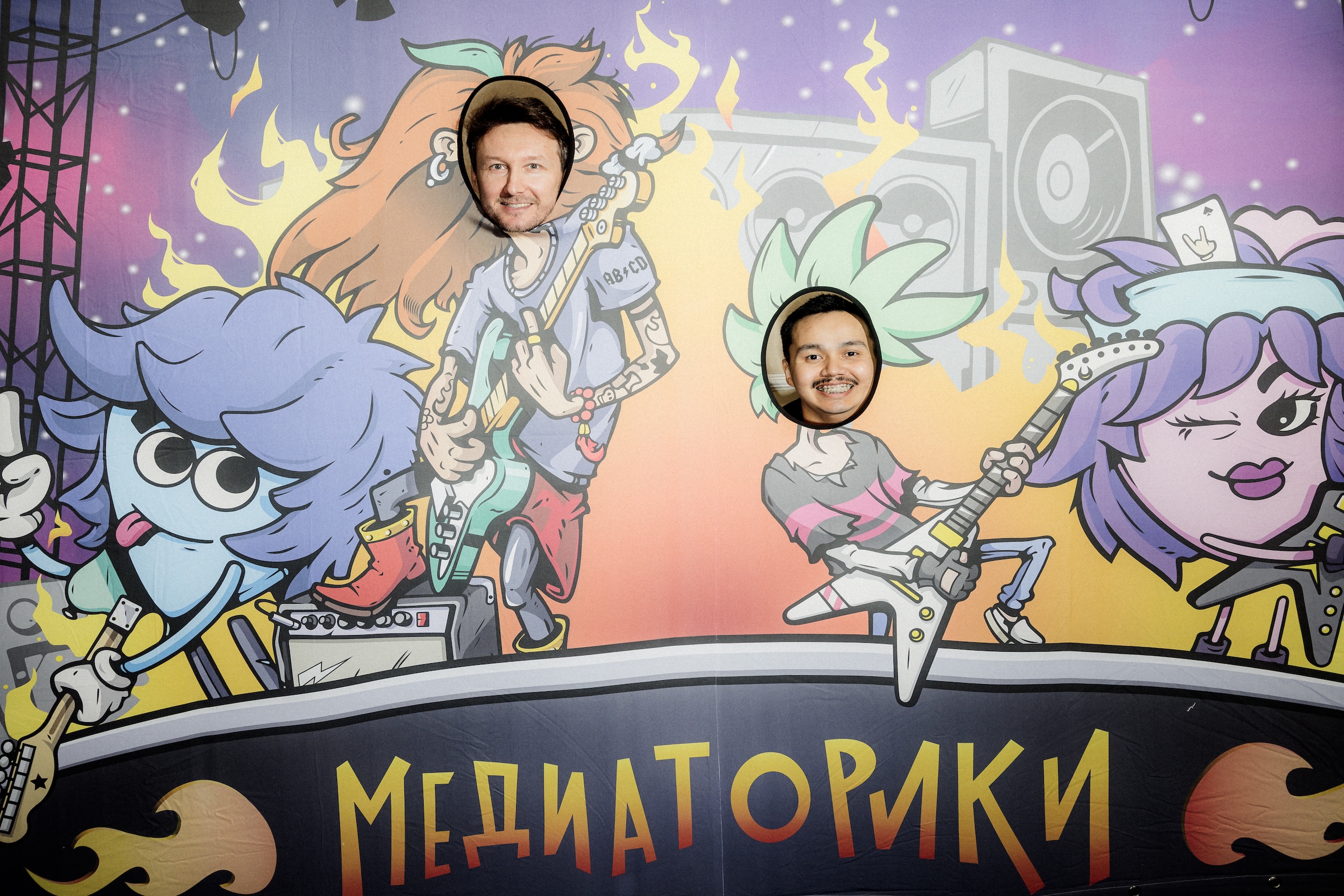 Тоже они, но уже в анимационном мире «Медиаториков» — аудиосериала для детей о рок-музыке