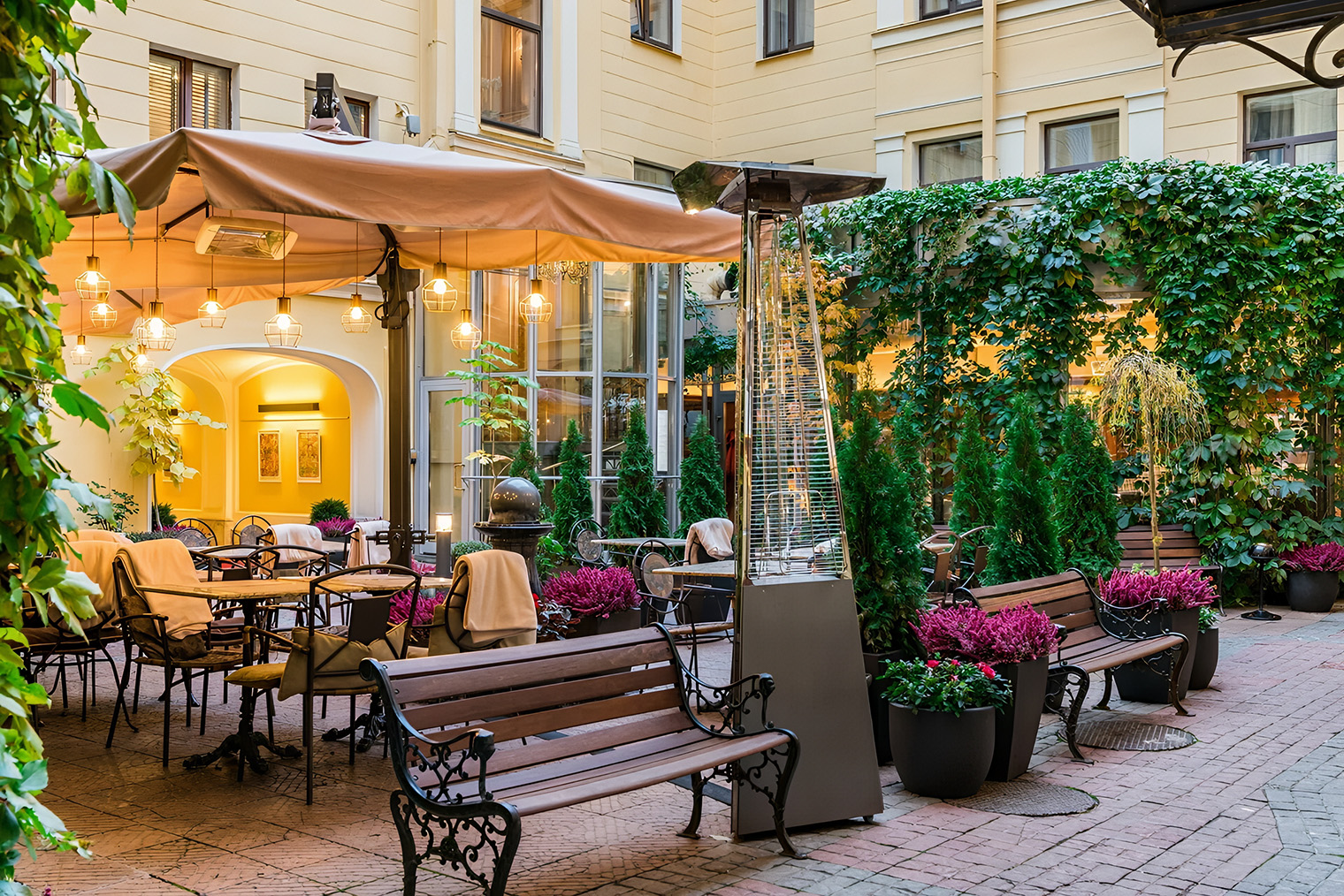 Источник: Cafe Claret