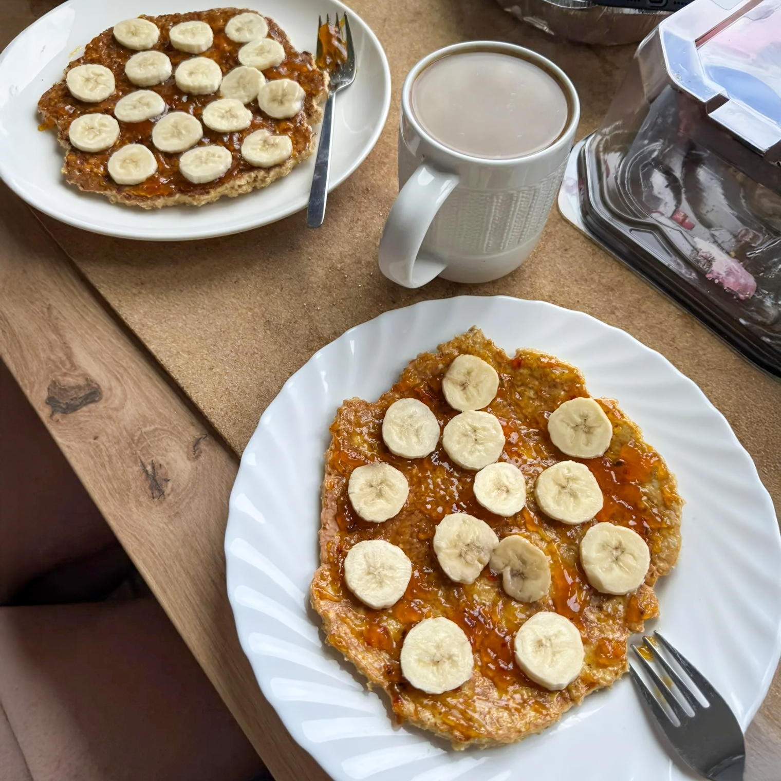 Вариант сервировки с джемом без сахара и бананом