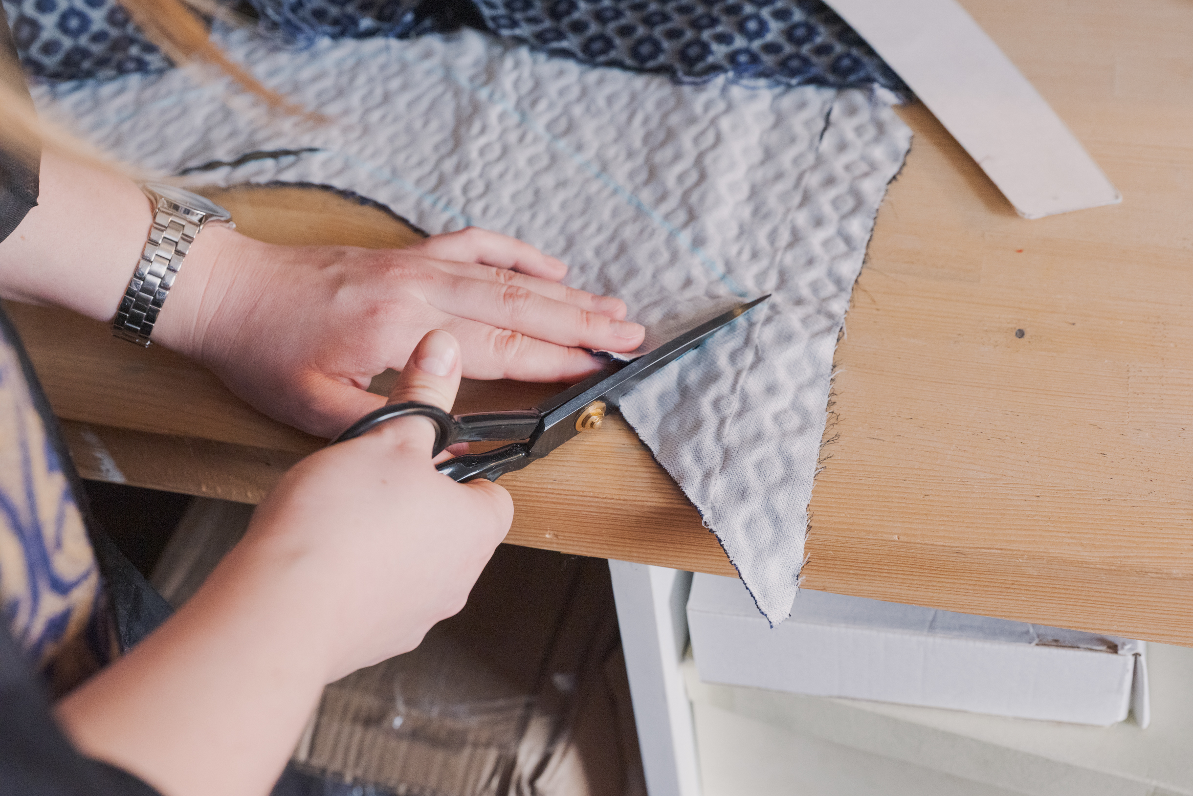 Опыт у них был, но все равно понадобился почти месяц, чтобы обучить моей технологии