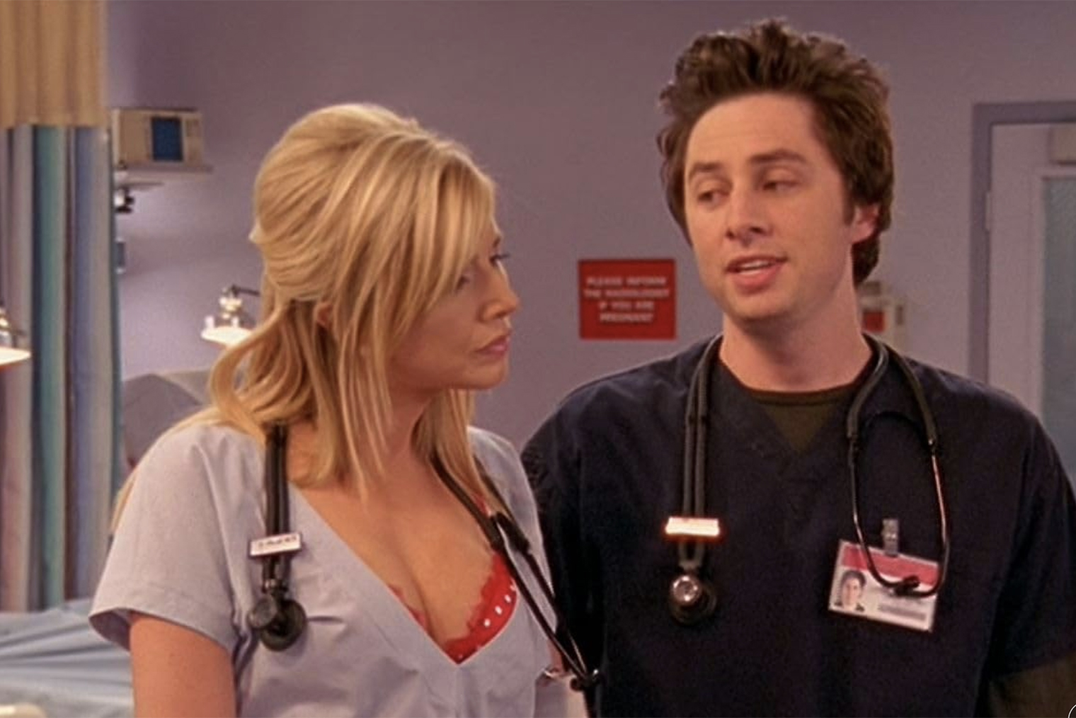 В сериале даже несколько раз меняют закадровый голос. Такие эпизоды носят общий заголовок «Его рассказ». В них можно услышать мысли Кокса, Терка и Уборщика. © NBC