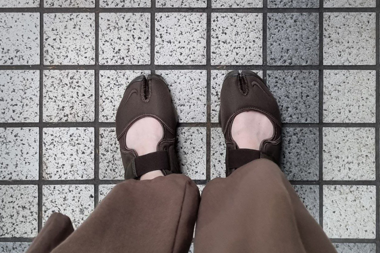 Таби Nike Air Rift ощущаются очень комфортно после конверсов