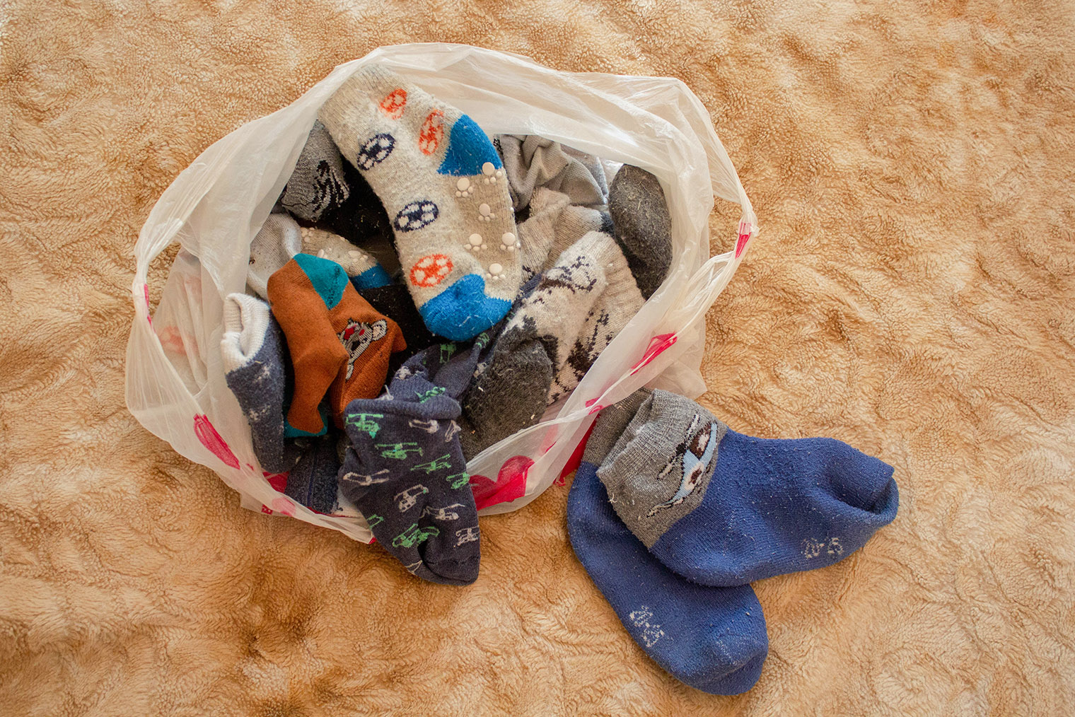Можно дать старым носкам новую жизнь — превратить их в игрушки