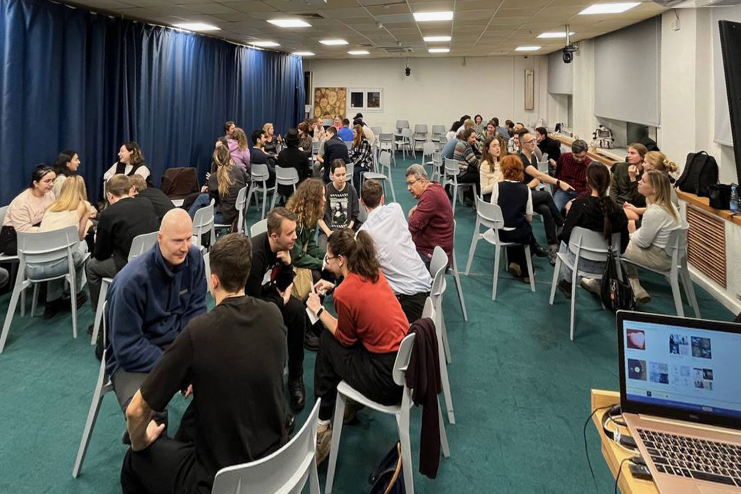 Одна из встреч в библиотеке. © Speaking club with Nastushka / Telegram