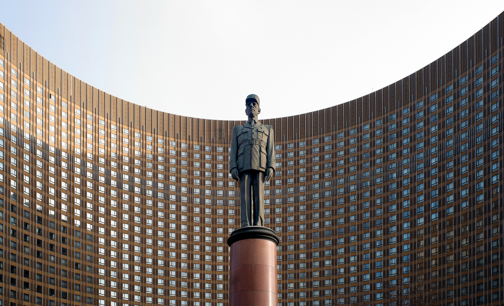 Алексеевский: от Тихвинского храма до дома Жолтовского