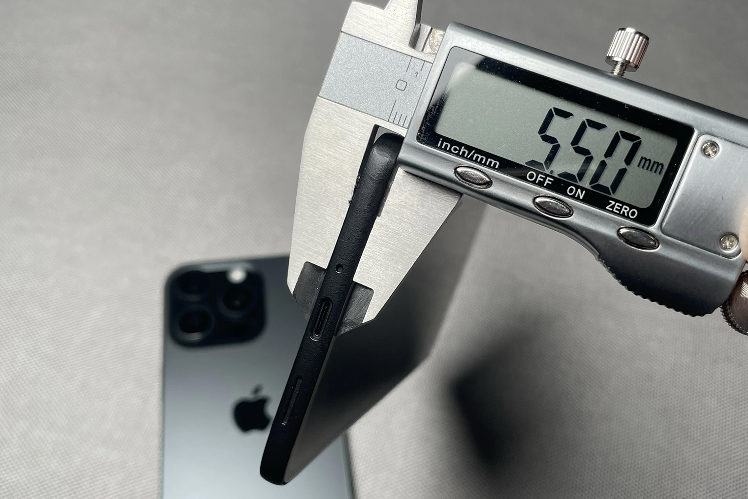 Ожидается, что Galaxy S26 Edge будет даже тоньше предшественника. Источник: OnLeaks / X