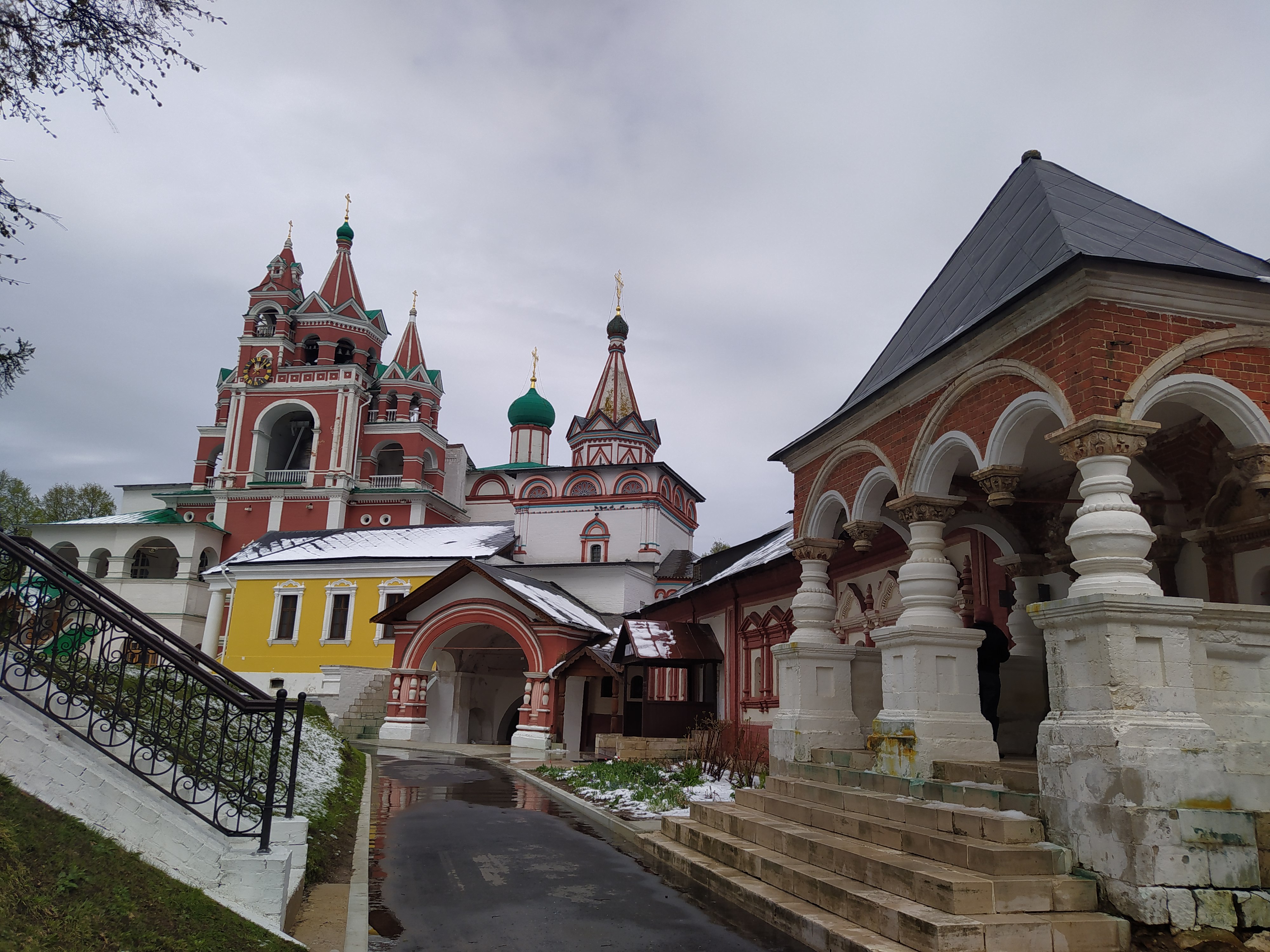 Монастырь