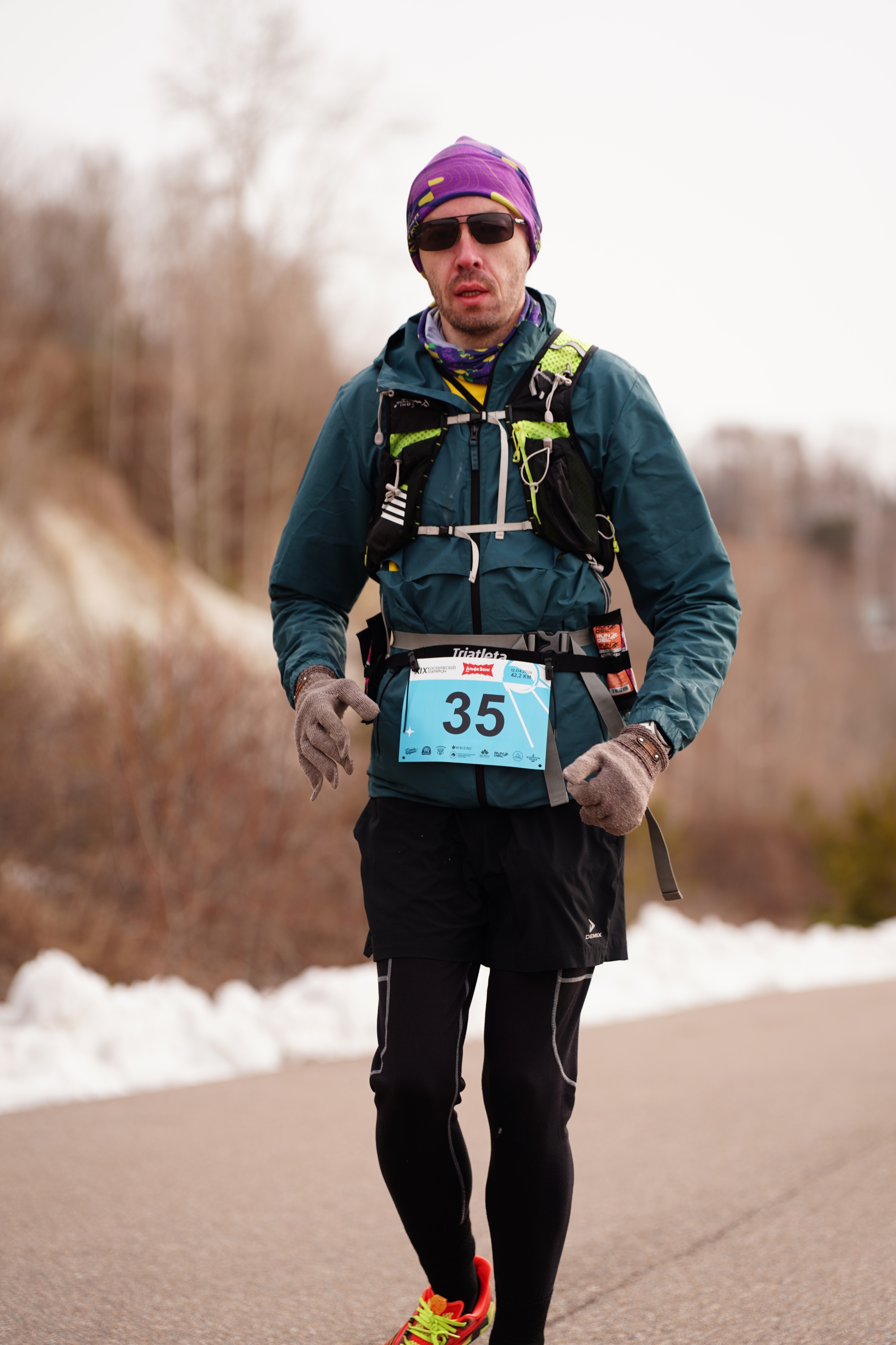 В процессе разминки.