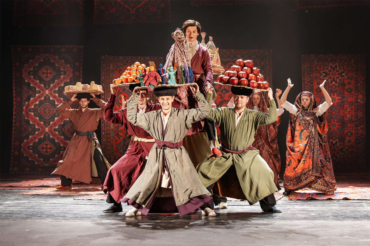 © Театр Маяковского