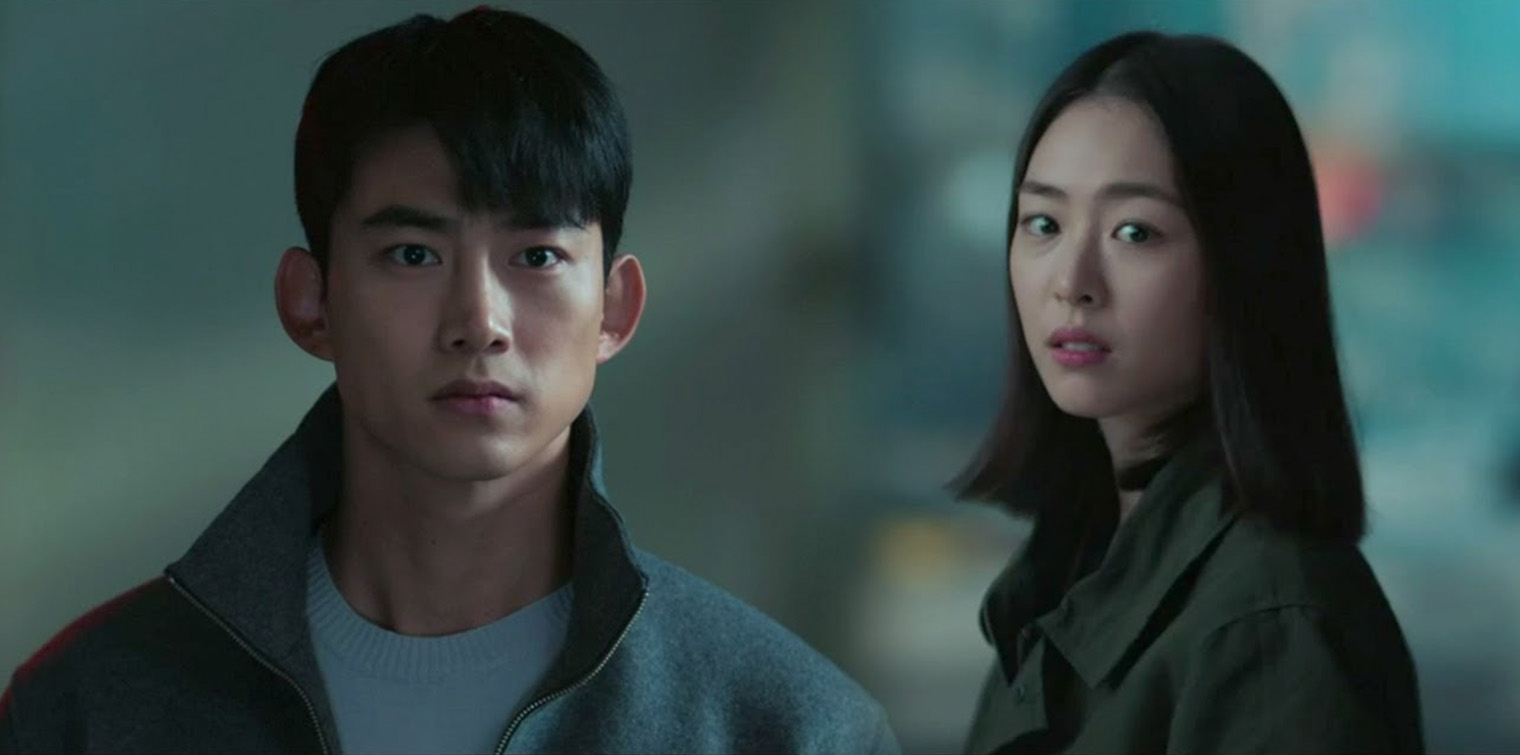 Первой главной ролью Тхэгёна после возвращения из армии стала роль Ким Тхэ-пхёна в детективном триллере «Игра: обратный отсчет». © MBC