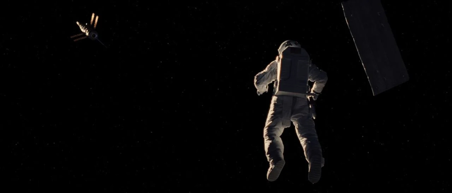 Саундтрек «К звездам» написал большой знаток инопланетных мелодий Макс Рихтер — автор культовой композиции из финала картины «Прибытие». © 20th Century Fox